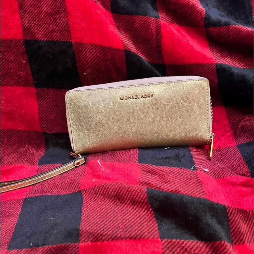 Michael Kors Metallic Gold Wristlet
